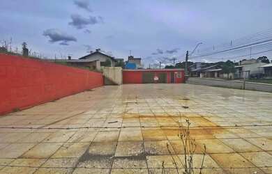 Imagem: A casa possui 1 Dormitório, 1 Banheiro e 900m² de Área e