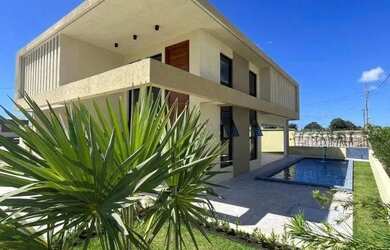 Imagem: A casa em condomínio possui 3 Dormitórios, 1 Banheiro, 4 Vagas