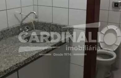 Imagem: O depósito para alugar possui 1 Vaga na garagem e 45m² de