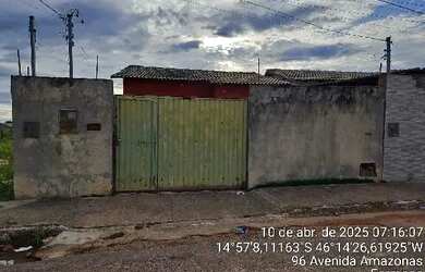 Imagem: A casa possui 2 Dormitórios, 1 Banheiro, 192m² de Área e