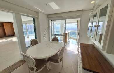 Imagem: O apartamento possui 3 Dormitórios, 4 Banheiros, 261m² de