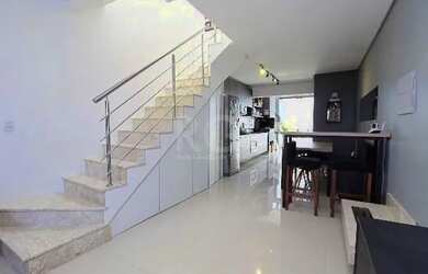 Imagem 8: Casa em Porto Alegre, no bairro Hípica, com 2 dormitório s , à venda