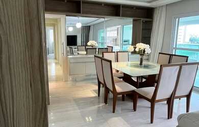 Imagem: O apartamento possui 4 Dormitórios, 5 Banheiros, 3 Vagas na