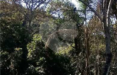 Imagem: O terreno possui 1.044m² de Área e está localizado em Caraguatá