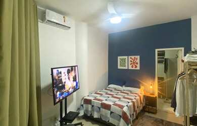 Imagem: O apartamento possui 1 Dormitório, Acomodam 3 pessoas e está