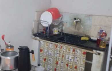 Imagem: A casa possui 3 Dormitórios, 1 Banheiro, 3 Vagas na garagem