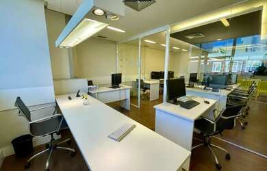 Imagem 5: Sala comercial de 48m², banheiro e 3 vagas no Caminho das Arvores - Salvador...