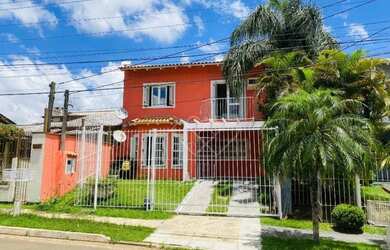 Imagem: A casa possui 3 Dormitórios, 1 Banheiro, 1 Vaga na garagem