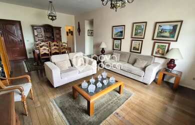 Imagem: O apartamento possui 4 Dormitórios, 3 Banheiros, 2 Vagas na