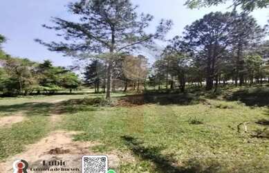 Imagem: O terreno possui 48800m² de Área e está localizado em Porto