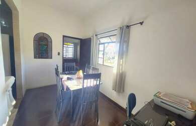 Imagem 7: SURPREENDENTE! CASA COM LOTE DE 200 METROS NUMA ÓTIMA LOCALIZAÇÃO