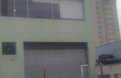 Imagem: O depósito possui 4 Vagas na garagem, 520m² de Área e está