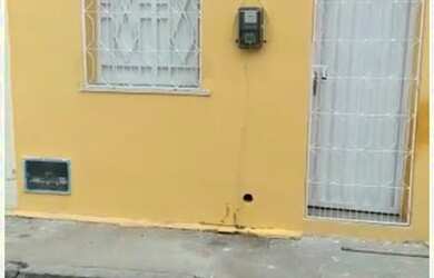 Imagem: A casa possui 2 Dormitórios, 1 Banheiro, 80m² de Área e