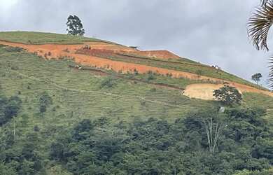 Imagem 7: Excelente terreno com linda vista da pedra do baú com projeto para 4...
