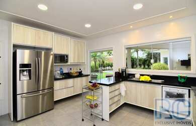 Imagem 9: Belíssima Casa Triplex no Condomínio Crystal Lake na Barra da Tijuca