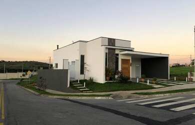 Imagem: A casa em condomínio possui 3 Dormitórios, 4 Banheiros, 2