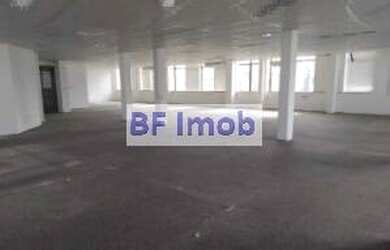 Imagem 3: Andar alto, vista da Paulista, ao lado Metrô Brigadeiro e Itaú Cultural