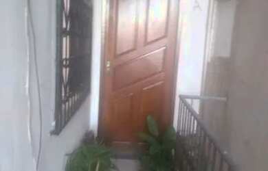 Imagem: A casa possui 1 Dormitório, 1 Banheiro e está localizado