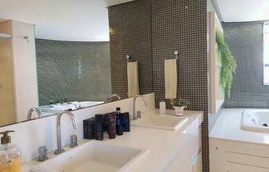 Imagem 6: Apartamento para venda com 212 metros quadrados com 4 quartos