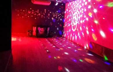 Imagem: A casa possui 5 Dormitórios, 5 Banheiros, 5 Vagas na garagem