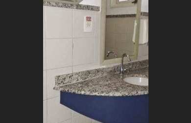 Imagem: O depósito possui 5 Vagas na garagem e 391m² de Área e está