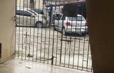 Imagem: A casa possui 2 Dormitórios, 1 Banheiro, 1 Vaga na garagem