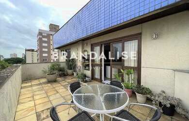 Imagem: O apartamento na cobertura possui 4 Dormitórios, 4 Banheiros