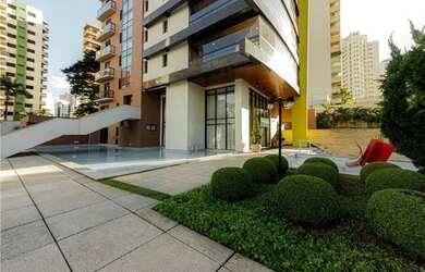 Imagem: O apartamento possui 4 Dormitórios, 5 Banheiros, 5 Vagas na