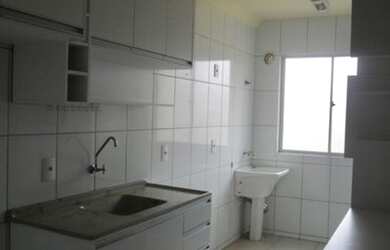 Imagem: O apartamento possui 2 Dormitórios, 1 Banheiro, 1 Vaga na garagem