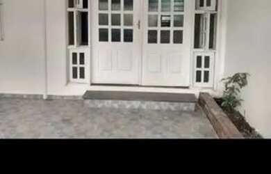 Imagem: A casa possui 4 Dormitórios, 3 Banheiros, 2 Vagas na garagem