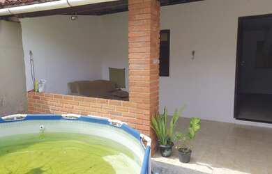 Imagem: A casa possui 2 Dormitórios, 1 Banheiro e está localizado