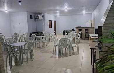 Imagem: A casa possui 1 Dormitório, 3 Banheiros, Imóvel novo e está