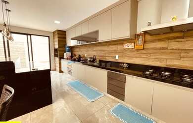 Imagem: A casa em condomínio possui 3 Dormitórios, 4 Banheiros, 4