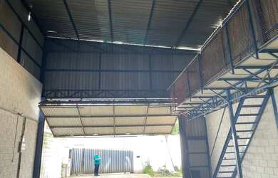 Imagem: O depósito possui 380m² de Área e está localizado em Pedreira