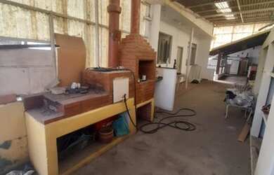 Imagem 4: Casa para venda possui 350 metros quadrados com 4 quartos em Santa Terezinha - Juiz de For