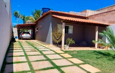 Imagem: A casa em condomínio possui 3 Dormitórios, 2 Banheiros, 400m²