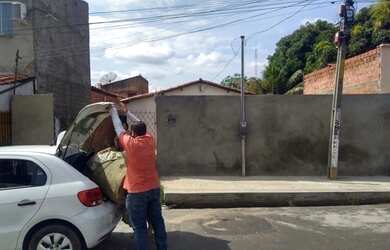 Imagem: A casa possui 1 Dormitório, 1 Banheiro e 300m² de Área e