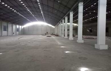 Imagem 4: Alugo Galpão. 1.400m² de Áreae5 Vagas na garagem