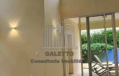 Imagem: A casa possui 4 Dormitórios, 5 Banheiros, 4 Vagas na garagem