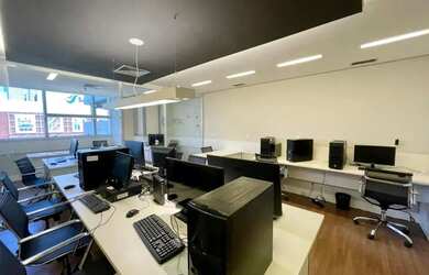 Imagem 2: Sala comercial de 48m², banheiro e 3 vagas no Caminho das Arvores - Salvador...