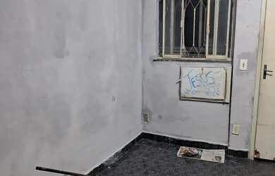 Imagem: O quarto e está localizado em Jardim Carioca, Rio de Janeiro