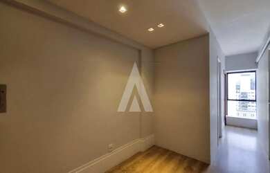 Imagem 3: Sala comercial com 3 salas internas, despensa, 1 lavabo e elevador no...