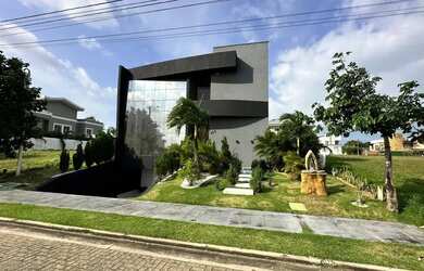Imagem: A casa em condomínio possui 4 Dormitórios, 5 Banheiros, 4