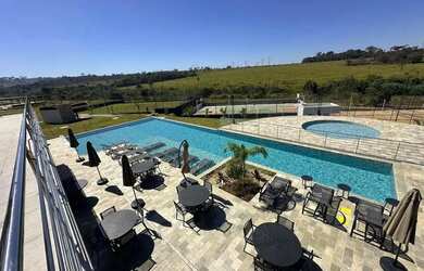 Imagem: O terreno possui 300-0m² de Área e está localizado em Senador