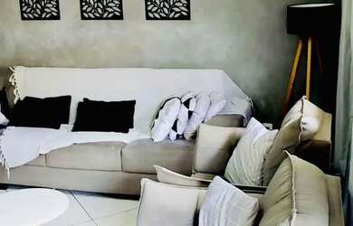 Imagem: A casa em condomínio possui 3 Dormitórios, 3 Banheiros, 2