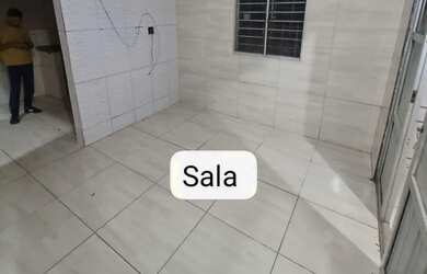 Imagem: A casa possui 2 Dormitórios, 1 Banheiro e está localizado