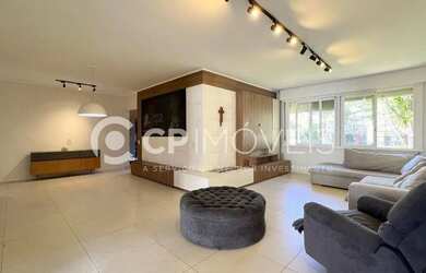 Imagem: A casa possui 3 Dormitórios, 3 Banheiros, 2 Vagas na garagem