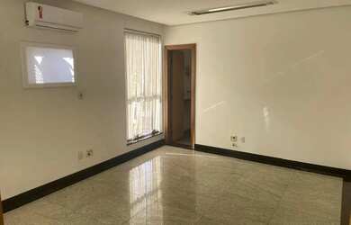 Imagem: O depósito possui 45m² de Área e está localizado em Prado