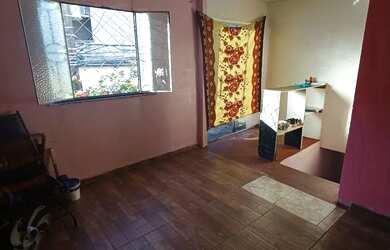 Imagem: A casa possui 5 Dormitórios, 3 Banheiros, 2 Vagas na garagem