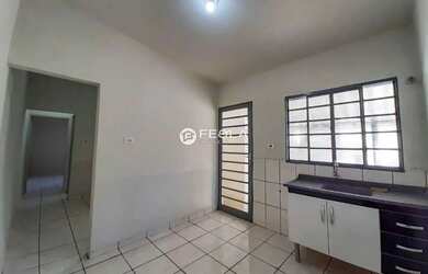 Imagem: A casa possui 1 Dormitório, 1 Banheiro, 45m² de Área e está